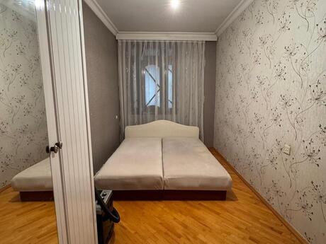 4-комнатная квартира, 90 м², Qara Qarayev: 240 000 ₼ 4
