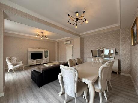 Kirayə 5 otaqlı mənzil, 220 m², Ağ şəhər: 2 300 ₼/ay 4