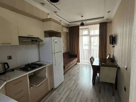 Аренда: 1-комнатная квартира, 50 м², Elmlər Akademiyası: 750 ₼/мес 2