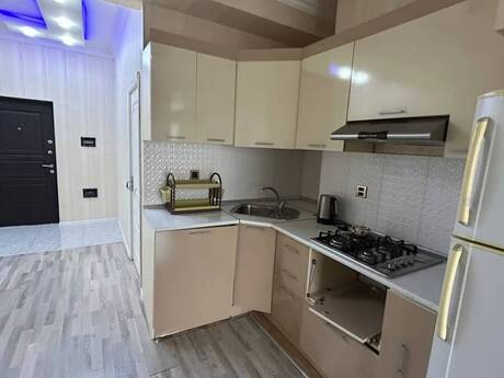 Аренда: 1-комнатная квартира, 50 м², Elmlər Akademiyası: 750 ₼/мес 4