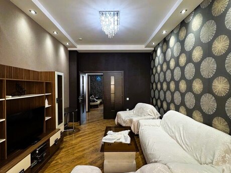Elan №6510616 - Bakı, 28 May m., 3 otaqlı, 110 m², 5/5 mərtəbə