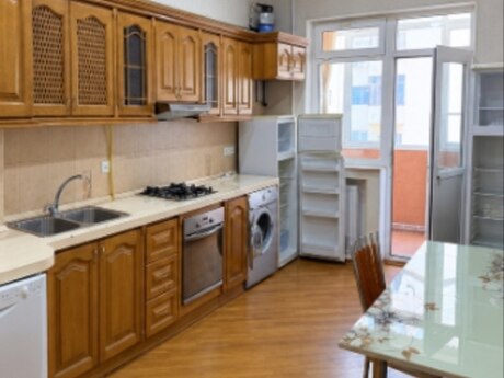 Kirayə 3 otaqlı mənzil, 165 m², Nəriman Nərimanov: 999 ₼/ay 3