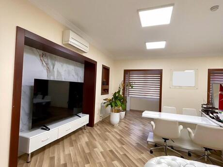Объявление №6510690 - Баку, м. Элмляр Академиясы, 12-комн., 400 м²