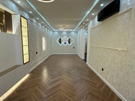 4-комнатная квартира, 128 м², 20 Yanvar: 360 000 ₼ 3