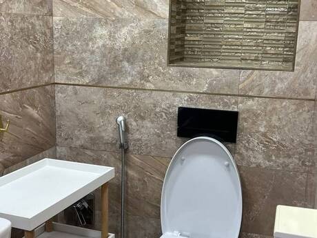 3-room new-build apartment for rent in Nəsimi, 235 m², 6 000 AZN/mo, photo 2 / 12
