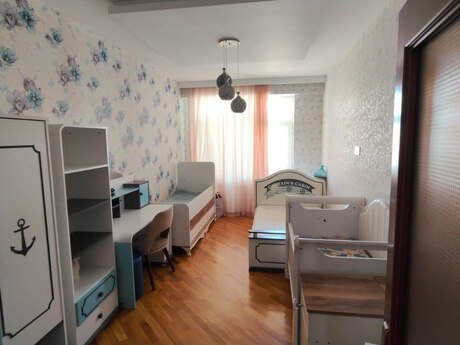 Аренда: 3-комнатная квартира, 140 м², Həzi Aslanov: 900 ₼/мес 3