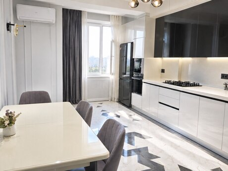 Аренда: 4-комнатная квартира, 180 м², Zərdabi Residence: 2 100 ₼/мес 5