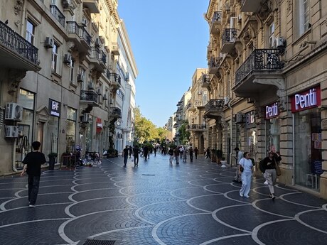 Kirayə 4 otaqlı mənzil, 150 m², Sahil: 10 ₼/ay 2