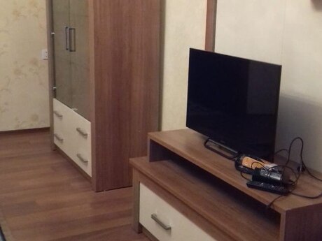 3-room apartment for rent, 110 m², İnşaatçılar: 750 ₼/mo 4
