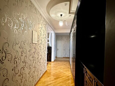 4-room new-build apartment for sale in Memar Əcəmi, 147 m², 337 000 AZN, photo 3 / 12