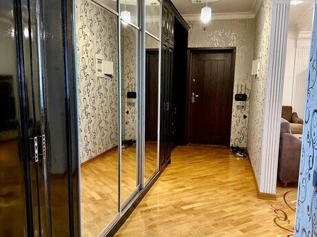 4-room new-build apartment for sale in Memar Əcəmi, 147 m², 337 000 AZN, photo 2 / 12