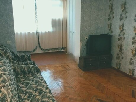 Объявление №6511072 - Баку, м. Элмляр Академиясы, 3-комн., 70 м², 2/5 этаж