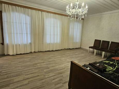 Объявление №6511086 - Баку, м. Ичеришехер, 2-комн., 70 м², 1/3 этаж