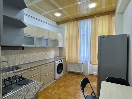 2-room apartment, 85 m², Həzi Aslanov: 195 000 ₼ 5