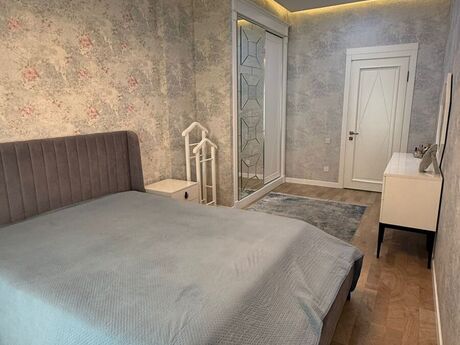 Kirayə 2 otaqlı mənzil, 78 m², İçəri Şəhər: 1 600 ₼/ay 4