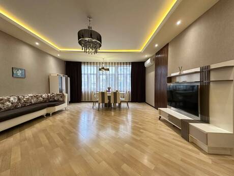 3 otaqlı mənzil, 149 m², Şah İsmayıl Xətai: 400 000 ₼ 2