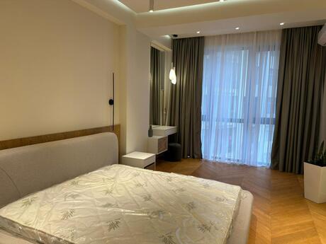 Аренда: 3-комнатная квартира, 170 м², İçəri Şəhər: 4 000 ₼/мес 4