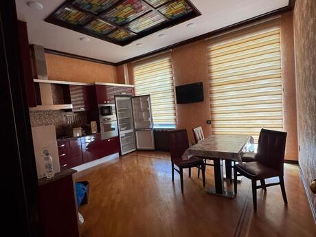 Kirayə 4 otaqlı mənzil, 150 m², Sahil: 2 500 ₼/ay 3