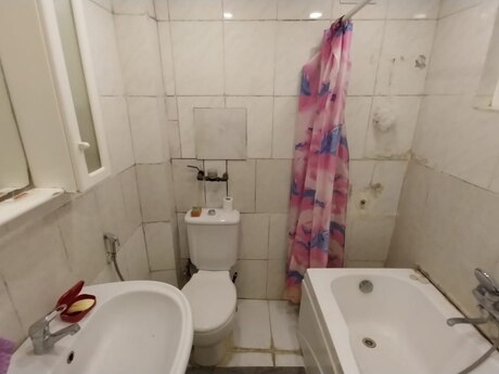 Продаётся 3-комнатная квартира в старом фонде, Elmlər Akademiyası, 80 м², 236 000 AZN, фото 3 / 12