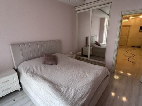 Kirayə 3 otaqlı mənzil, 140 m², Ağ şəhər: 2 500 ₼/ay 3