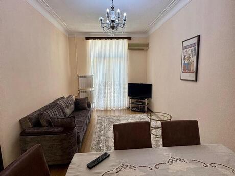 Kirayə 2 otaqlı mənzil, 70 m², 28 May: 1 000 ₼/ay 4
