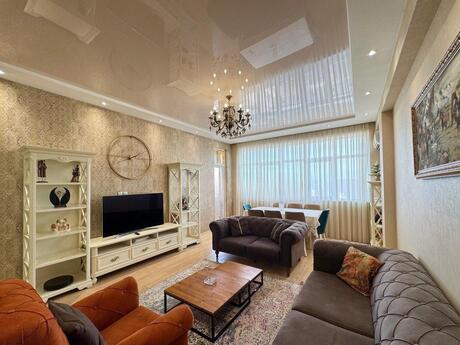 Elan №6511798 - Bakı, Nəsimi r., 3 otaqlı, 117 m², 15/16 mərtəbə