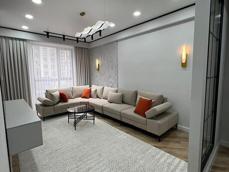 Kirayə 2 otaqlı mənzil, 70 m², 8 Noyabr: 1 400 ₼/ay 2