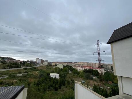 Elan №6511975 - Bakı, Qaraçuxur q., 2 otaqlı, 63.7 m², 2/5 mərtəbə