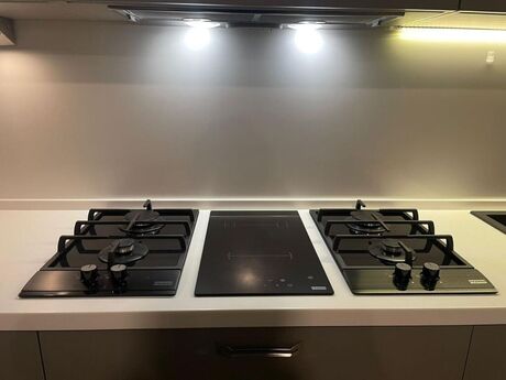 3-room apartment for rent, 130 m², 8 Noyabr: 1 100 ₼/mo 5