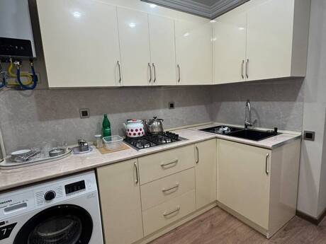 Аренда: 3-комнатная квартира, 90 м², Nizami: 900 ₼/мес 2