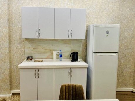 Kirayə 2 otaqlı mənzil, 80 m², Şah İsmayıl Xətai: 900 ₼/ay 2