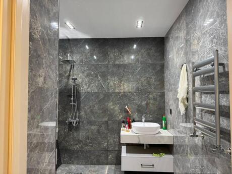 3-room apartment for rent, 110 m², Nərimanov: 1 200 ₼/mo 5