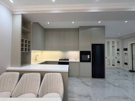 3-room apartment for rent, 110 m², Nəsimi: 1 899 ₼/mo 4