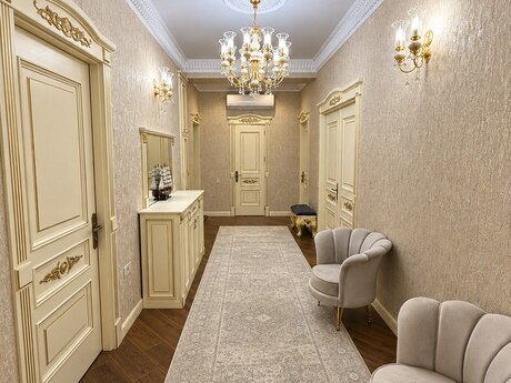 Объявление №6512427 - Баку, пос. Аг шехер, 4-комн., 161 м², 3/7 этаж