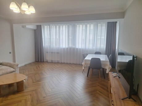 Аренда: 2-комнатная квартира, 70 м², 28 May: 1 000 ₼/мес 5