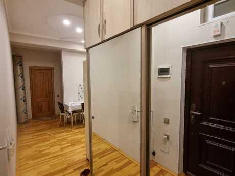 2-room apartment for rent, 83 m², Memar Əcəmi: 700 ₼/mo 4