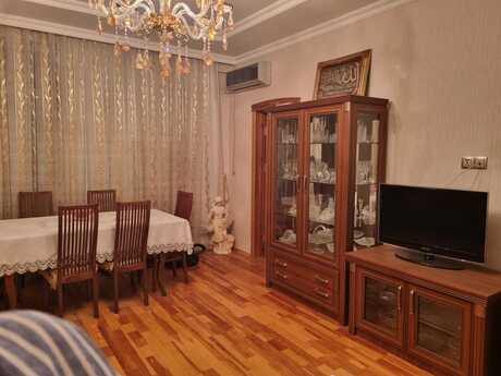 2-room apartment for rent, 74 m², Memar Əcəmi: 700 ₼/mo 3