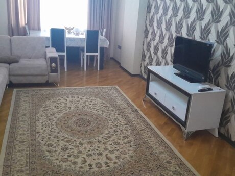 Kirayə 2 otaqlı mənzil, 88 m², Nizami: 1 200 ₼/ay 3