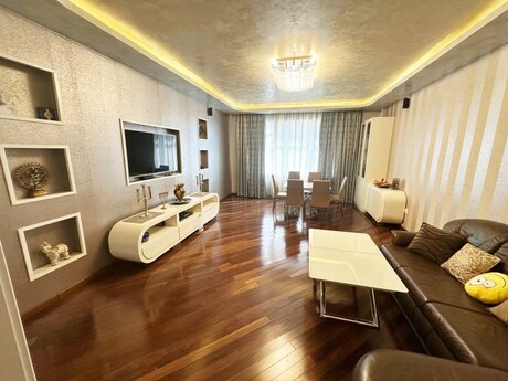 Объявление №6512692 - Баку, пос. Бадамдар, 3-комн., 153 м², 9/17 этаж