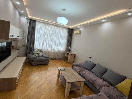 Объявление №6512837 - Баку, м. Ази Асланов, 2-комн., 92 м², 17/19 этаж