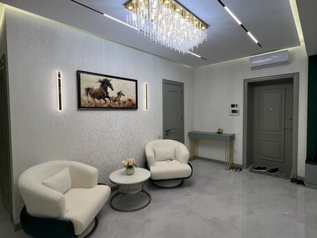 4-комнатная квартира, 186 м², 28 May: 780 000 ₼ 4