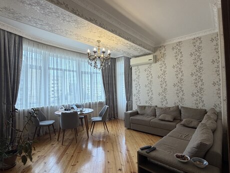 3 otaqlı mənzil, 180 m², Nərimanov: 350 000 ₼ 2
