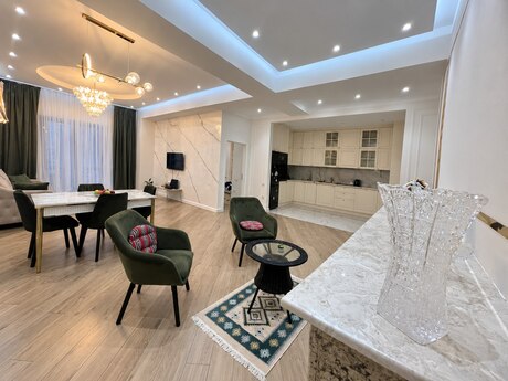 3 otaqlı mənzil, 99 m², Ağ şəhər: 580 000 ₼ 3