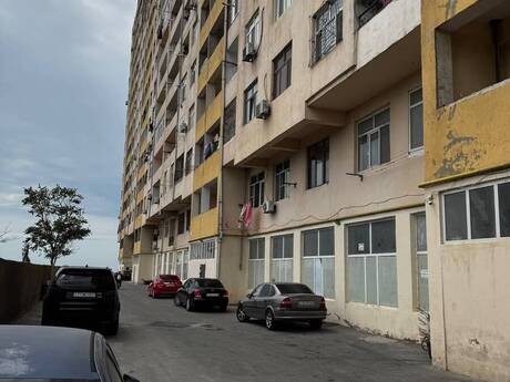 Elan №6512957 - Bakı, Yeni Günəşli q., 2 otaqlı, 70 m², 7/15 mərtəbə