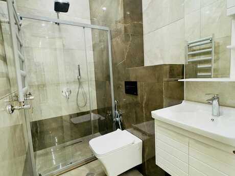 2-room apartment for rent, 100 m², Nərimanov: 800 ₼/mo 3