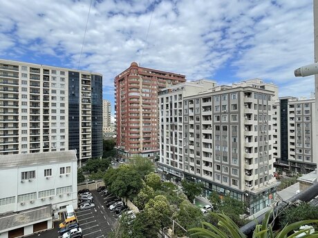Kirayə 3 otaqlı mənzil, 100 m², Nərimanov: 1 300 ₼/ay 4