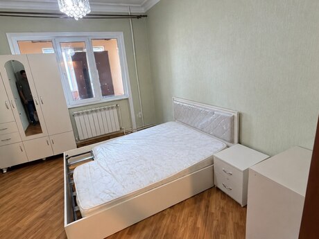 Kirayə 3 otaqlı mənzil, 100 m², 8 Noyabr: 700 ₼/ay 3