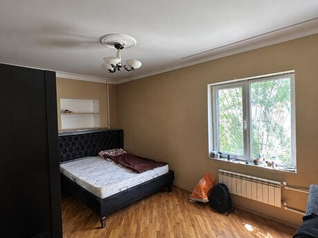 Kirayə 3 otaqlı mənzil, 100 m², 8 Noyabr: 700 ₼/ay 2