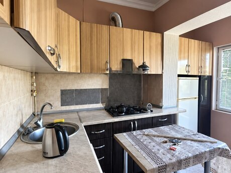 Kirayə 3 otaqlı mənzil, 100 m², 8 Noyabr: 700 ₼/ay 4