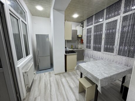 2-room apartment for rent, 60 m², Əhmədli: 650 ₼/mo 2